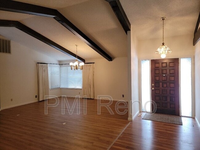 Building Photo - 2410 W Plumb Ln