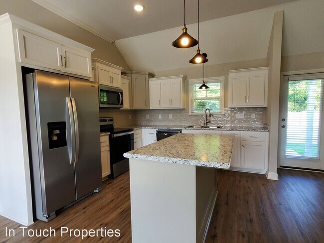 Building Photo - 4 br, 2 bath House - 3280 Kelsee Cir