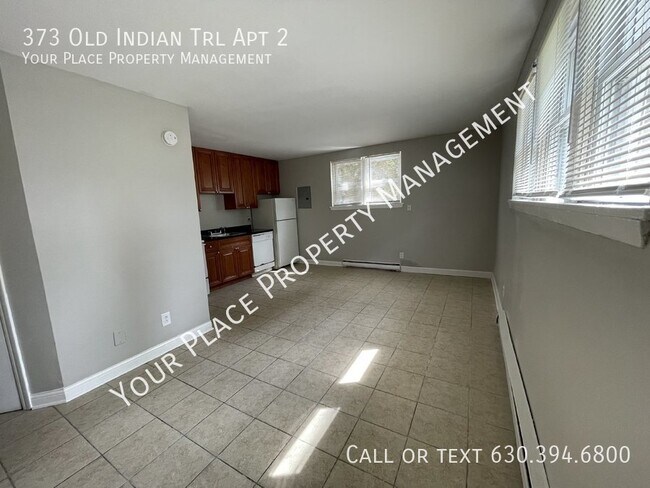 Building Photo - GREAT LOCATION! Freshly Painted! Studio Ap...