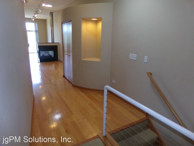 Building Photo - 2 br, 2 bath Apartment - 1685 Town Center St