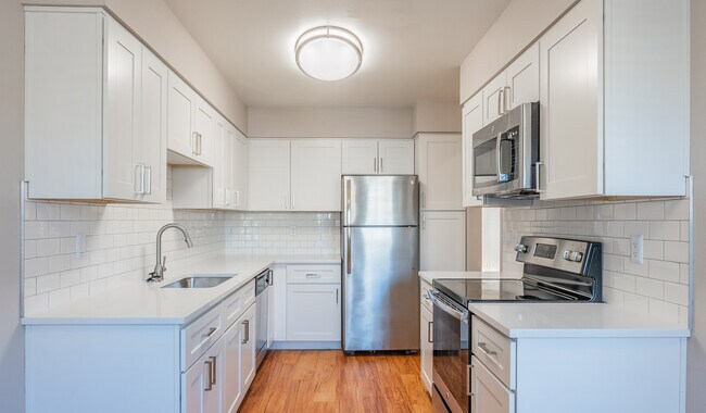 Amplia cocina perfecta para recibir invitados - Township Residences