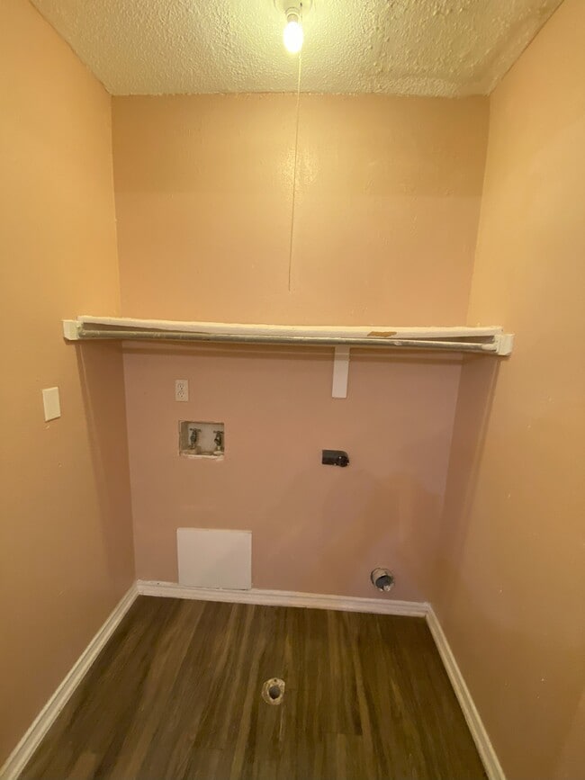 Full size washer dryer connections - 10631 Starcrest Dr