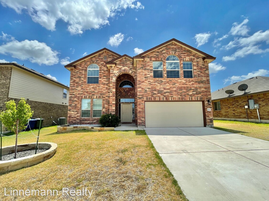 Primary Photo - 5 br, 3 bath House - 1002 Hobby Road