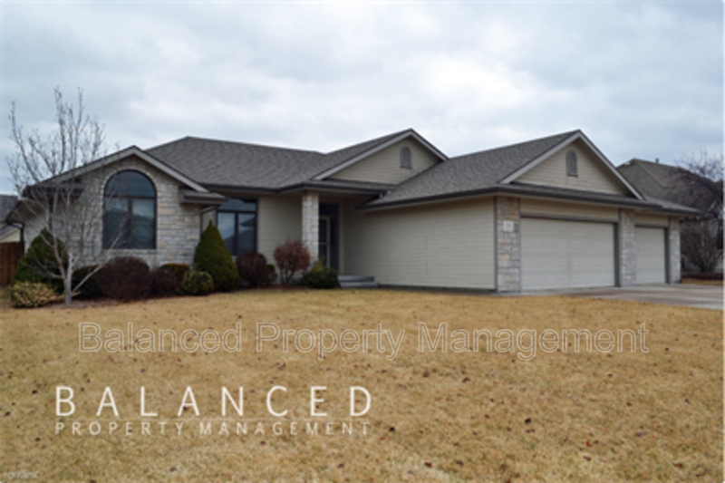Primary Photo - 2510 SW Chauncey Dr