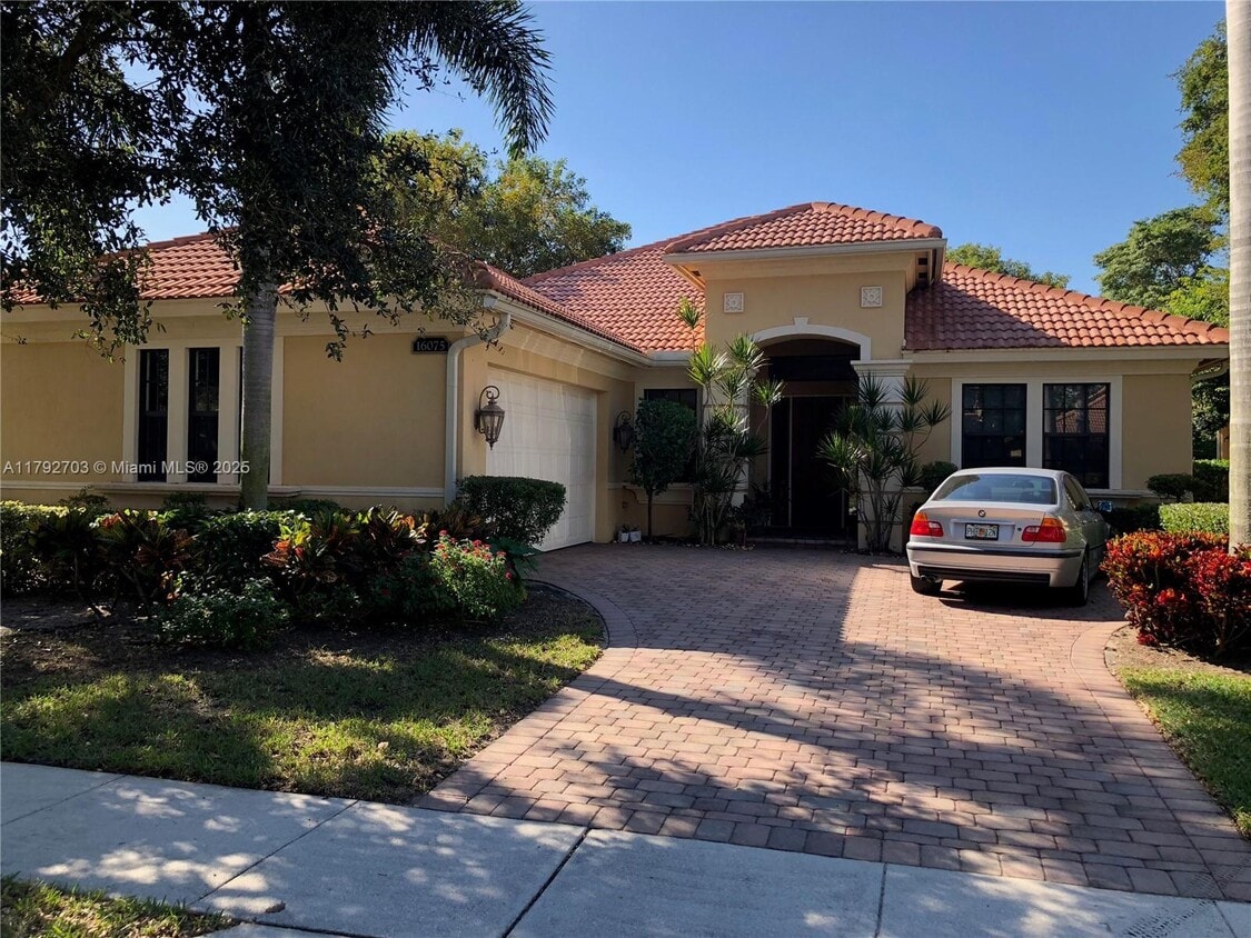 Primary Photo - 16075 Rosecroft Terrace