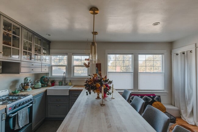 Foto del edificio - 687 Lincoln St