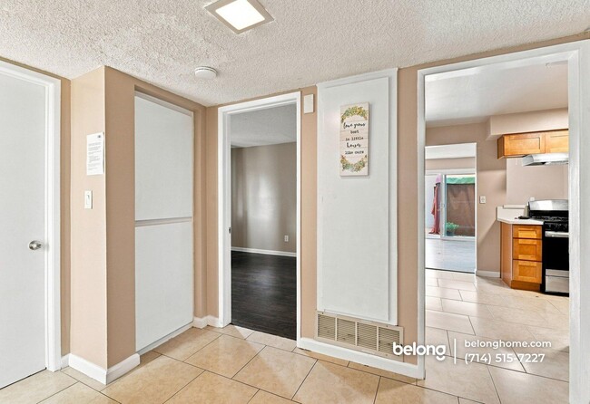 Foto del edificio - 1192 Mitchell Ave