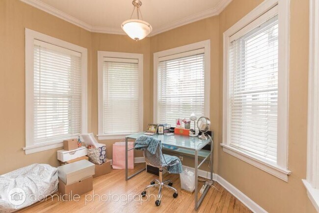 Foto del edificio - 2 bedroom in Chicago IL 60657