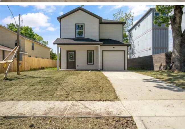 Brand new Construction ready to move in - 3323 Rutledge St House