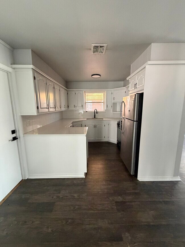 Foto del edificio - 7521 NW 28th St