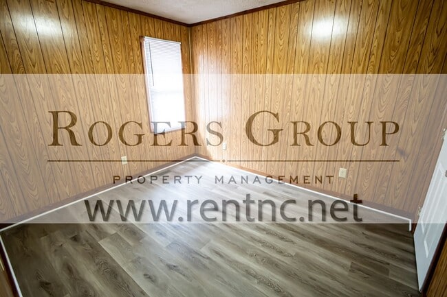 Building Photo - #450 - 236-238 Crozier St Duplex