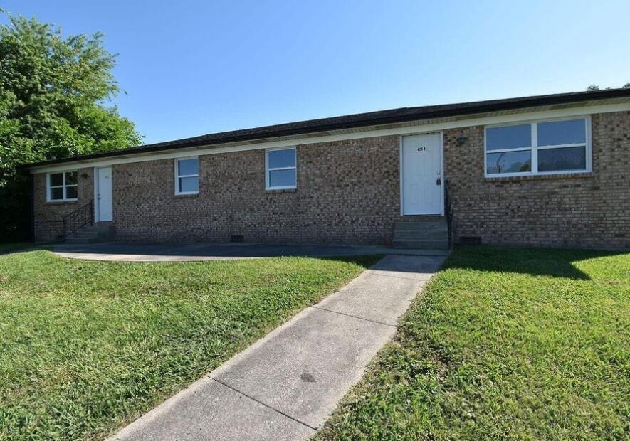 Primary Photo - 425 Patrician Pl