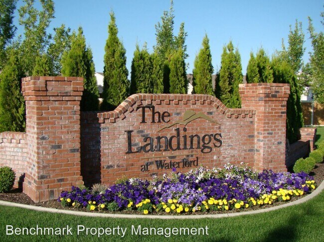 Building Photo - 4 br, 2 bath House - 3465 W. Thorndale Loop