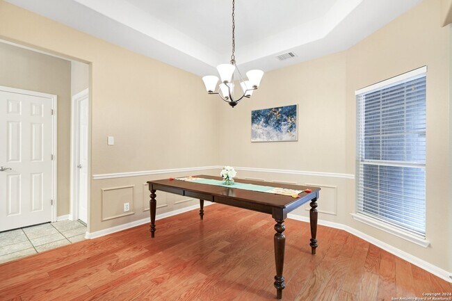 Building Photo - 5 Willow Heights Dr