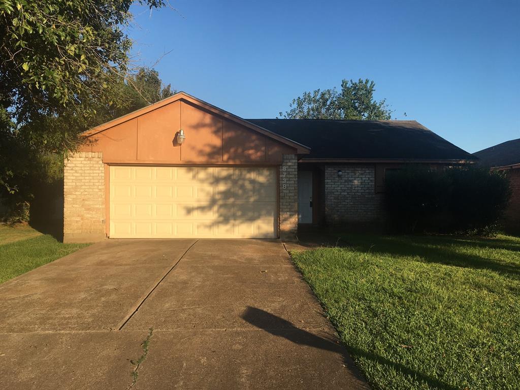 Primary Photo - 8738 Parkway Forest Dr