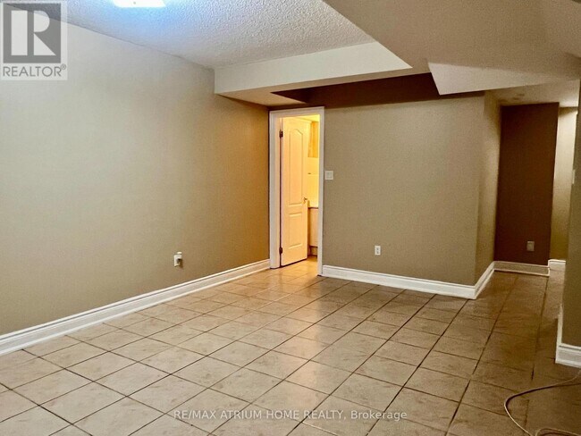 Building Photo - 14 Chimenti Ct