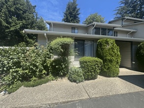 Building Photo - 12229 100th Ave NE