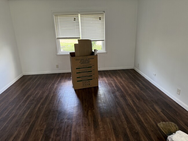 Foto del edificio - 6523 Heathervale Ct