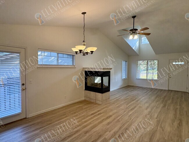 Building Photo - 2617 NW Fawn Run Ln