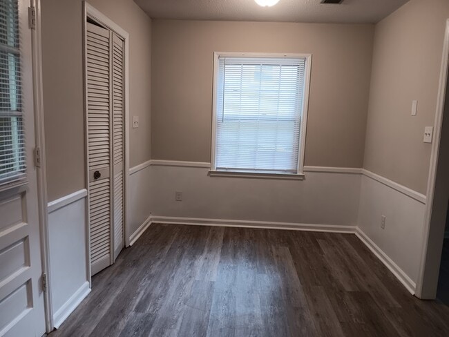 Foto del edificio - 9631 Arbor Dale Ave
