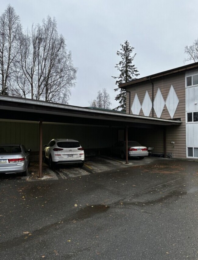 Building Photo - 2406 W 34th Ave