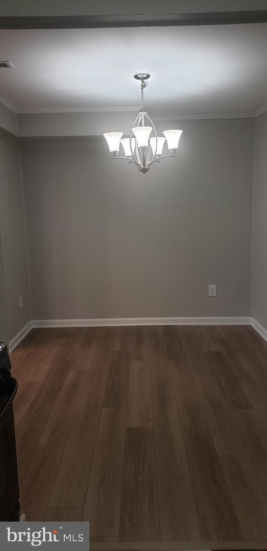 Foto del edificio - 7894 Lakecrest Dr