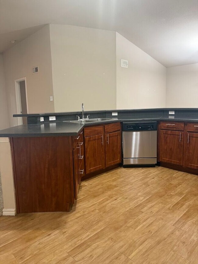 Foto del edificio - 2 BD with Garage - Dog Park - Resort Pool ...