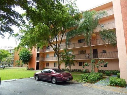 Primary Photo - 8560 N Sherman Cir