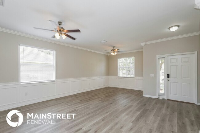 Foto del edificio - 15472 Long Cypress Dr