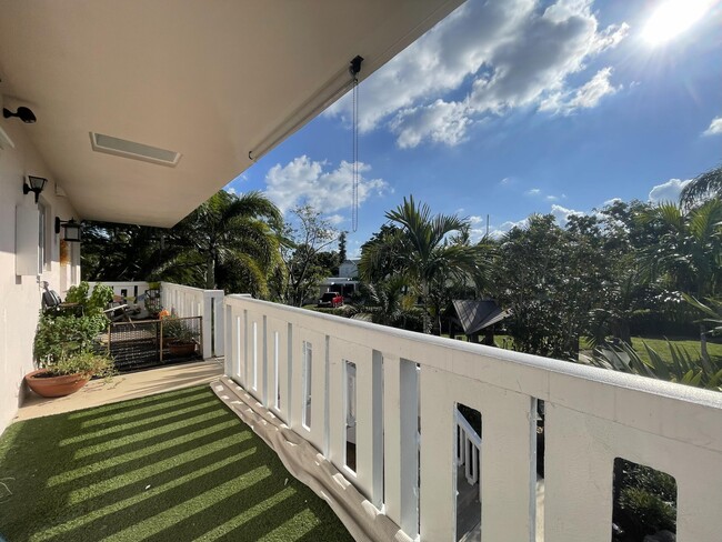 Building Photo - 229 SE 1st Ave