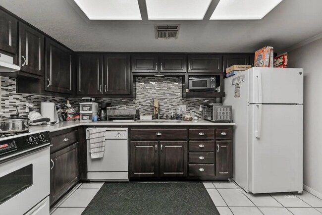 Foto del edificio - 721 N Balsam St