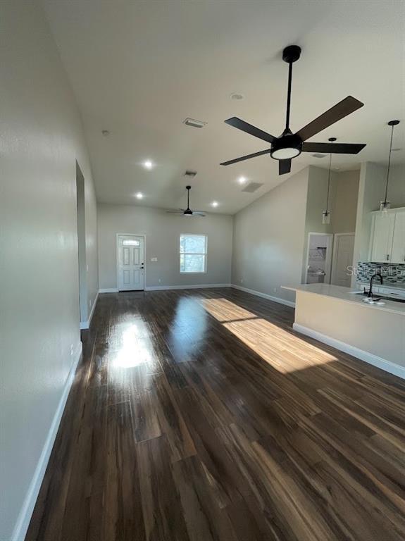 Building Photo - 4850 Cumbano St