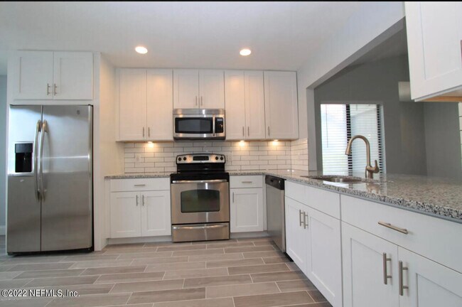 Foto del edificio - 9360 Craven Rd