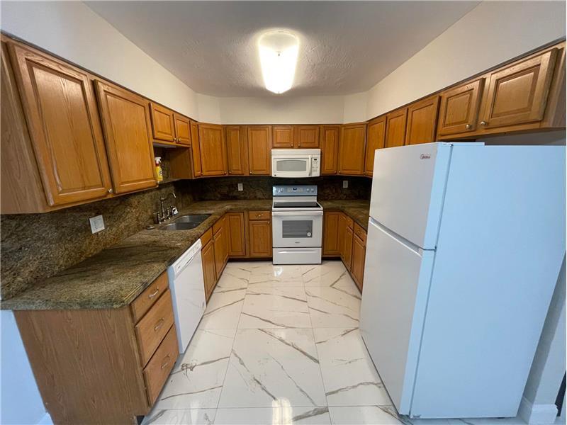Foto principal - 198 SW 15th St