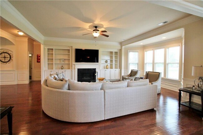 Building Photo - 4030 Rotterdam Pass