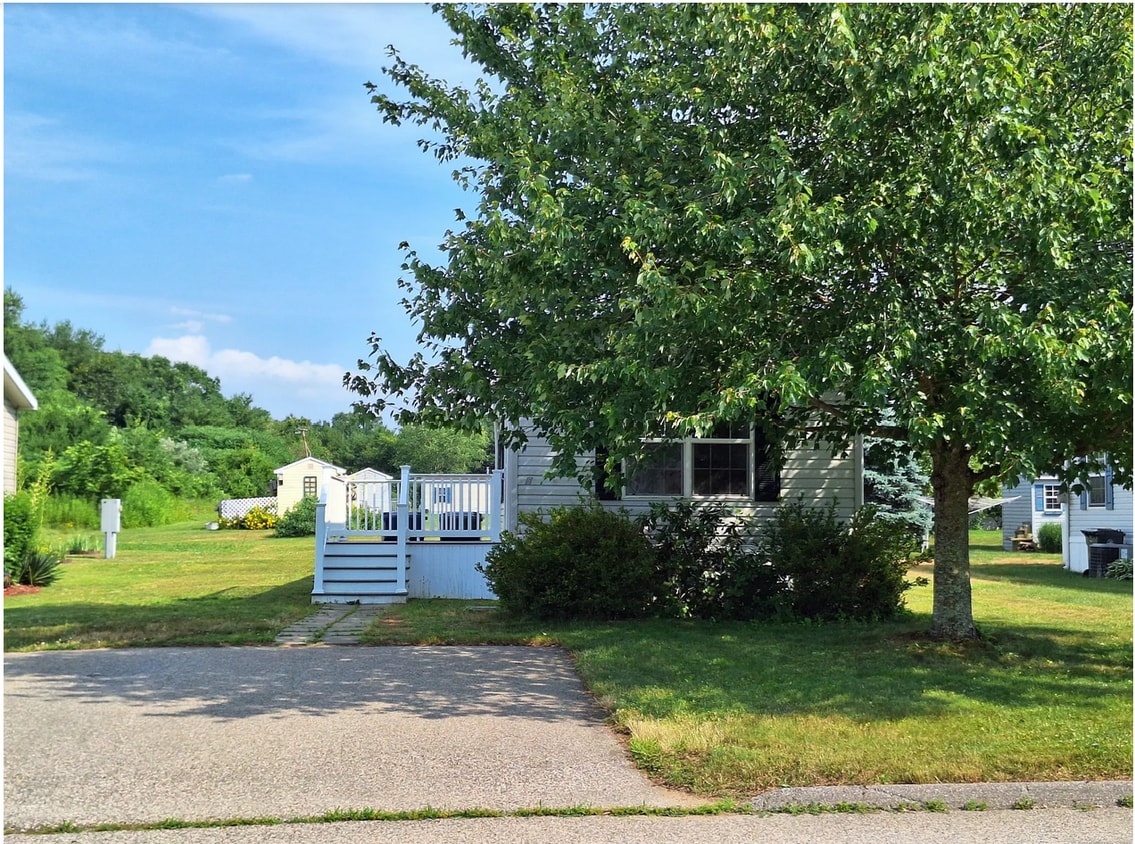 Photo - 6 Kitty Ln (Windham, CT)