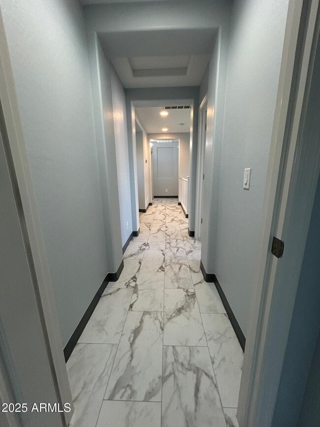 Building Photo - 869 E Doral Ct
