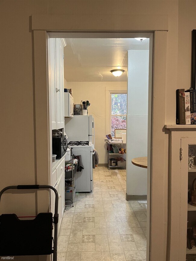 Foto del edificio - 4 br, 2 bath House - 119 Chesterfield Rd