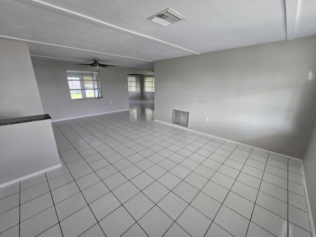 Foto del edificio - 3614 Harvard Dr