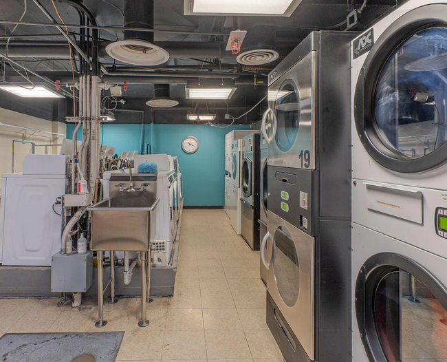 Laundry Room - 207 W Clarendon Ave