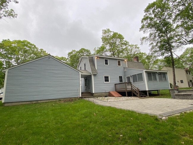 Building Photo - 336 Cedar St
