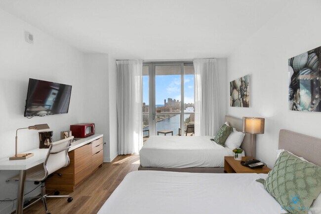 Foto del edificio - 2602 E Hallandale Beach Blvd