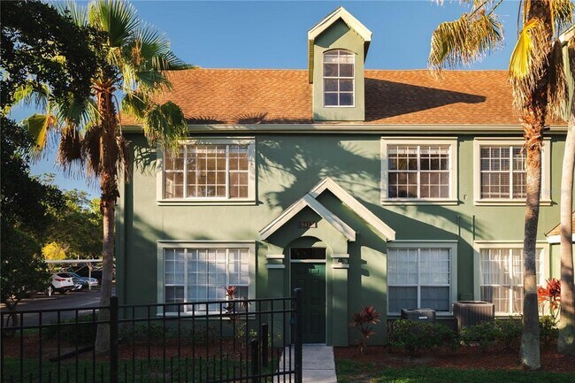 Foto del edificio - 9412 Lake Chase Island Way