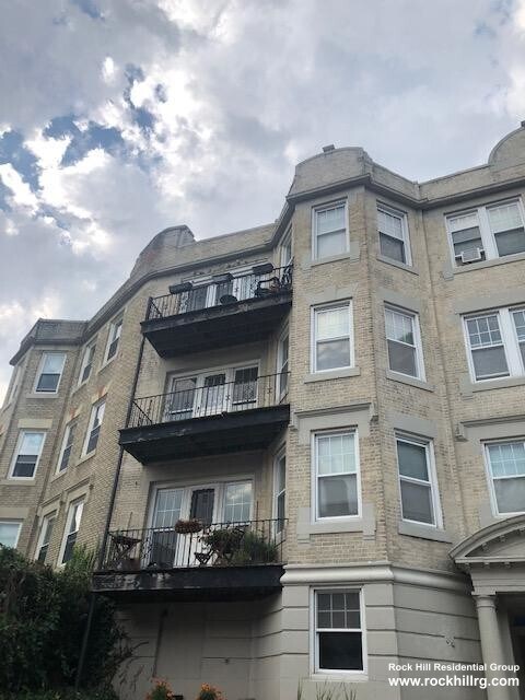 Building Photo - 49 Englewood Ave