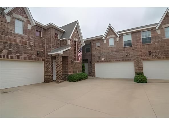 Foto principal - 706 S Jupiter Rd