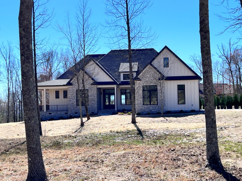 Primary Photo - 360 River Bluffs Dr