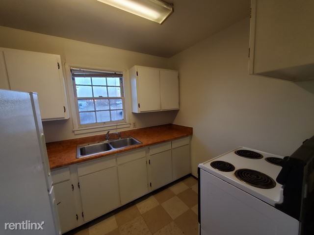 Building Photo - 2 br, 1 bath House - 1835 W. Berkeley Place