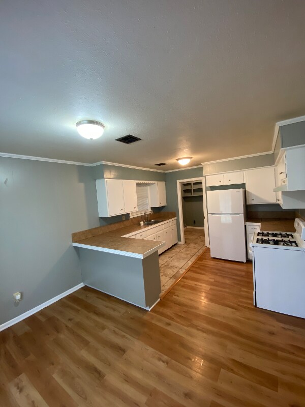 Foto del edificio - 125 N Loop St