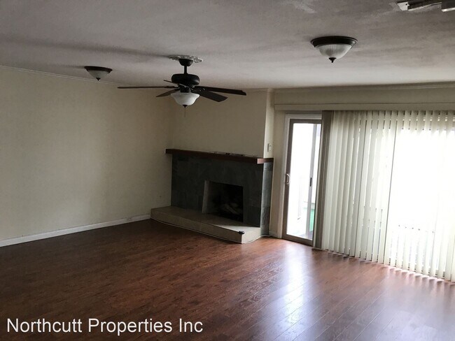 Building Photo - 3 br, 2.5 bath House - 3268 Loma Riviera Dr.