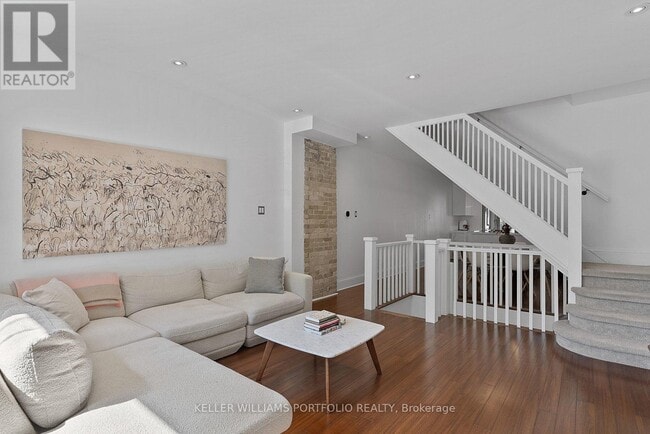 Building Photo - 28 Tiverton Ave